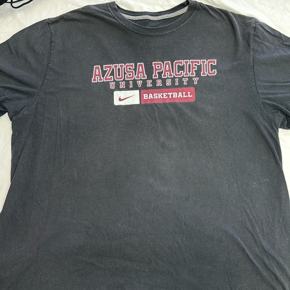 AZUSA PACIFIC UNIVERSITY BASKETBALL NIKE SHIRT🏀 - Picture 3 of 6